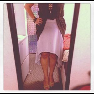 3 for $15✨ Cream High-Low Skirt